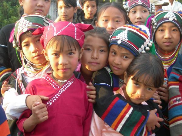 Visit minority villages in Shan States